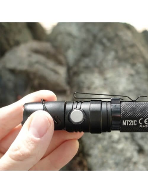 NiteCore lampe de poche MT21C Cree XP-L HD V6 led avec tête inclinable-Noir