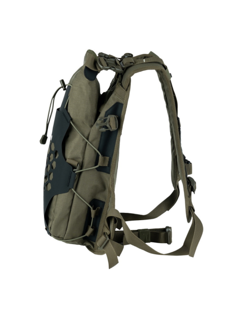 101 Inc tactical hydration backpack including 2 litre water bag - Green